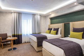 Carlton Hotel Old City